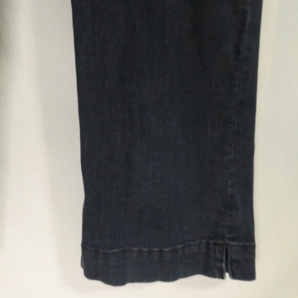 LEE - Style Wrap | size 14 medium | Blue Denim - Jean Capri Pants - Picture 8 of 16